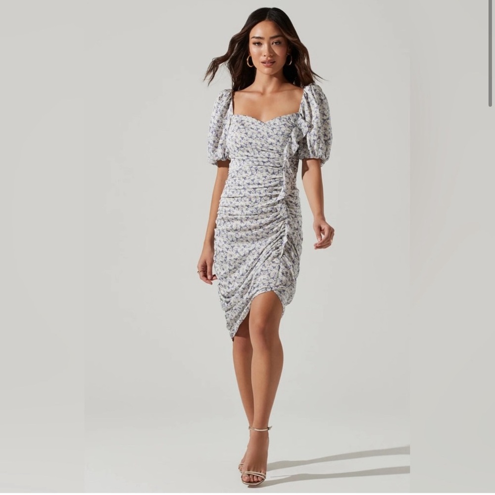 Astr the Label Emma Floral Puff Sleeve Ruched Midi Dress Size M